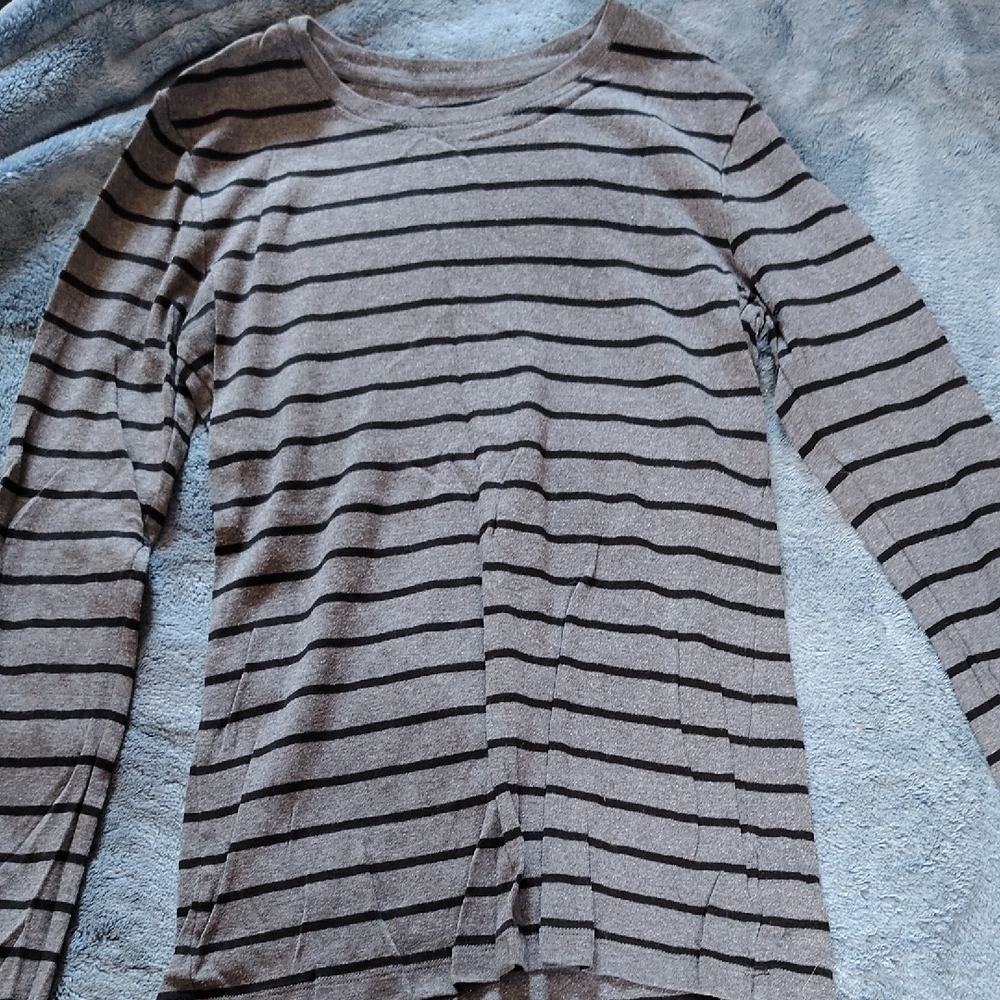 GAP Gray and Black Striped Long Sleeve Shirt